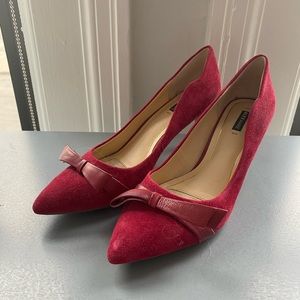 ALEX MARIE Red Suede Bow Pointy Toe Pumps